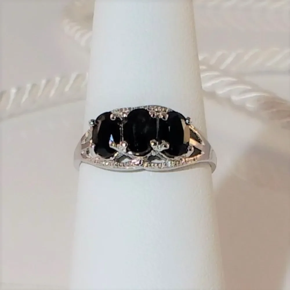 Midnight Blue Sapphire 2 Carats tw Ring Size 7